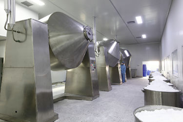 Zhuzhou Hansen Chemicals Co.,Ltd factory production line